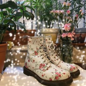 Dr. Martens White Victorian Flower Boots